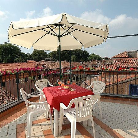 Hotel Hesperia Veneza Exterior foto