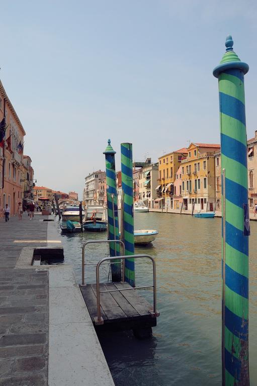 Hotel Hesperia Veneza Exterior foto